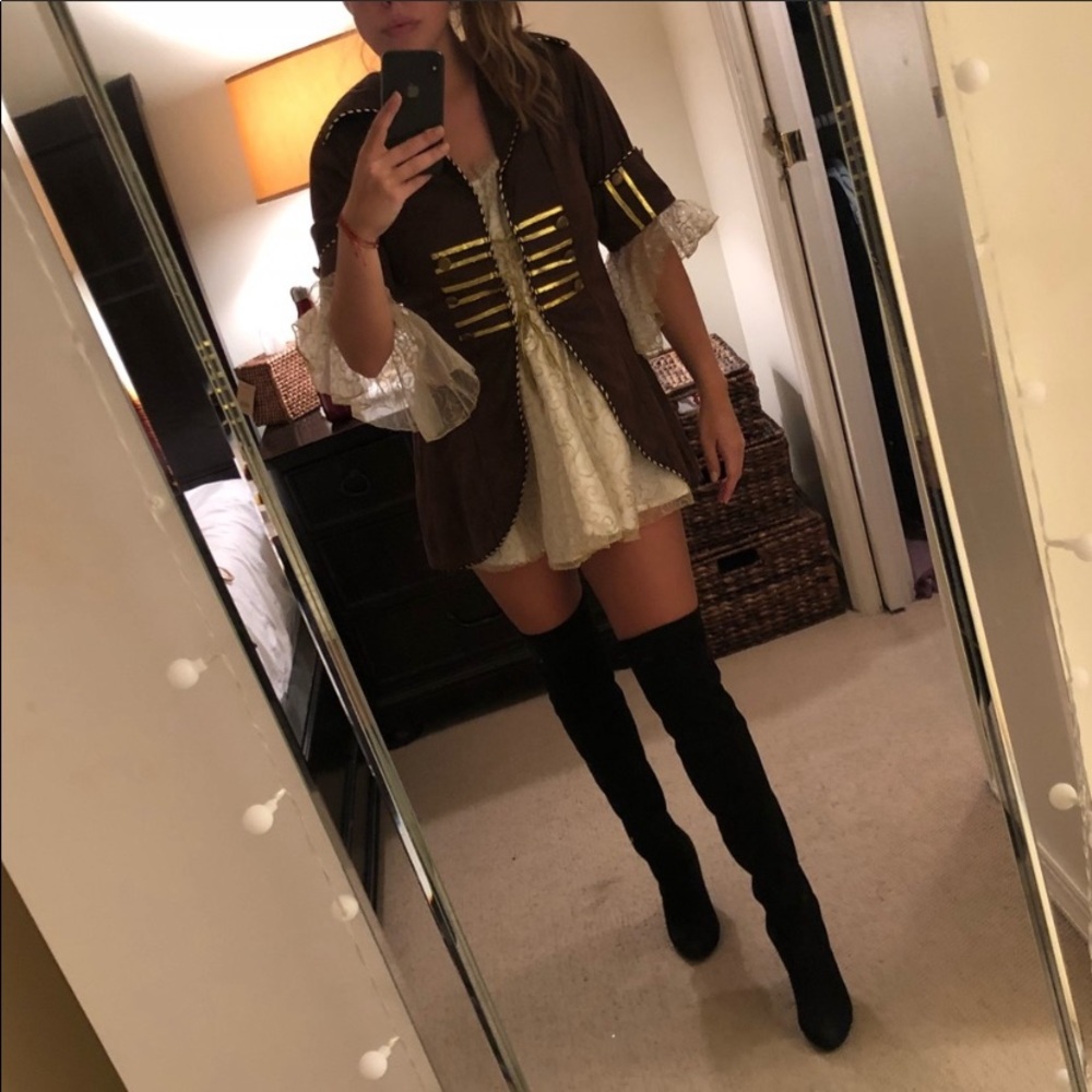 Sexy pirate costume